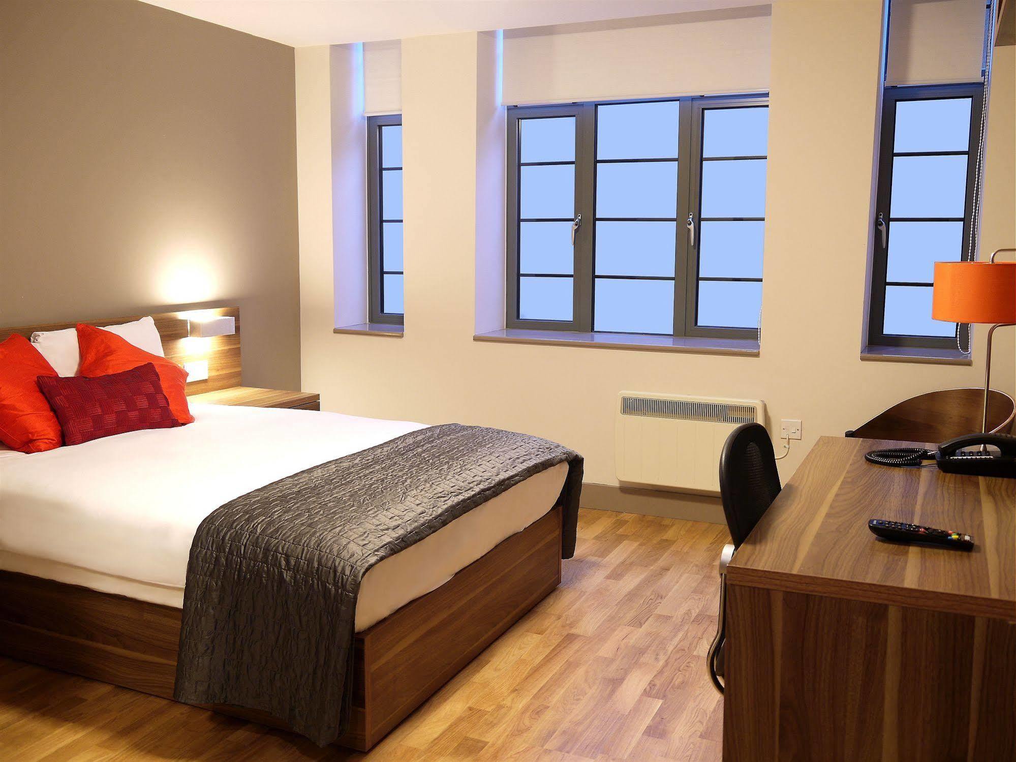ברייטון Britannia Study Hotel מראה חיצוני תמונה